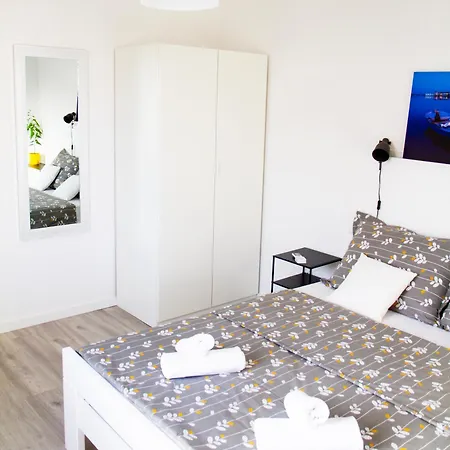 Seaside Gateway * Kastela