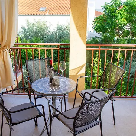 Seaside Gateway Kaštela